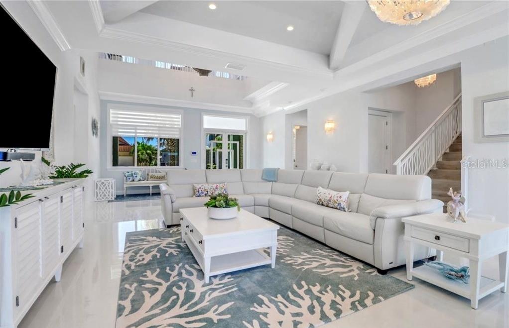 1070 DANA COURT