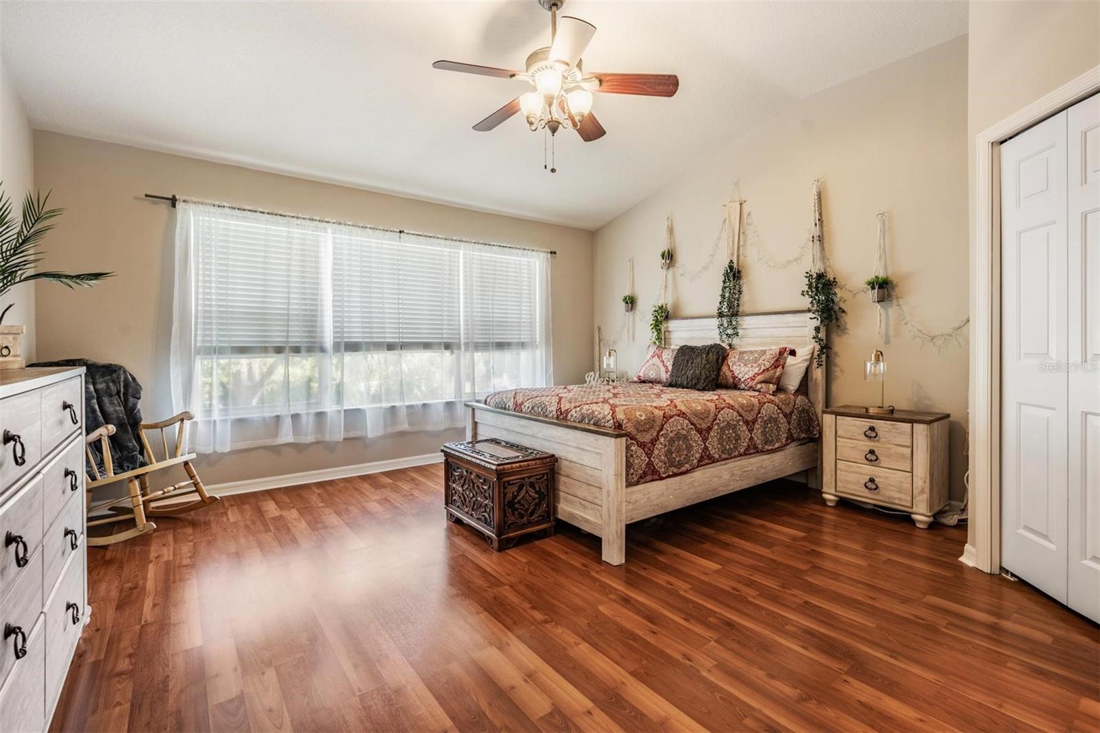 CHELSEA MANOR - Residential