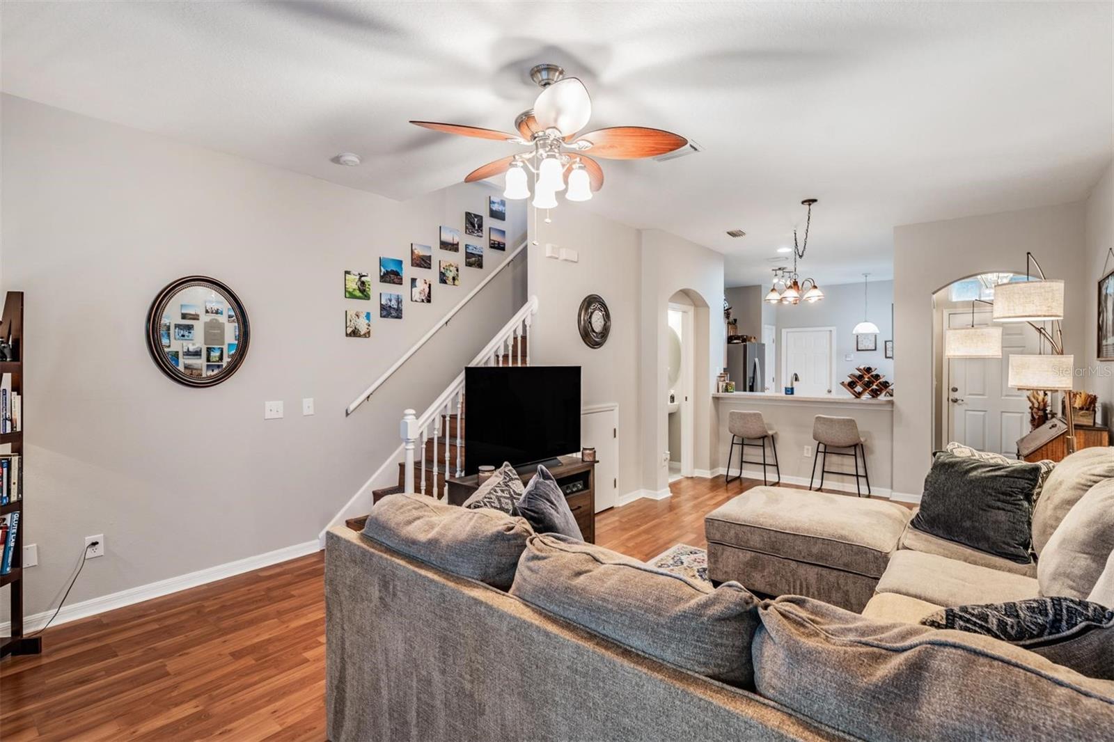 CHELSEA MANOR - Residential