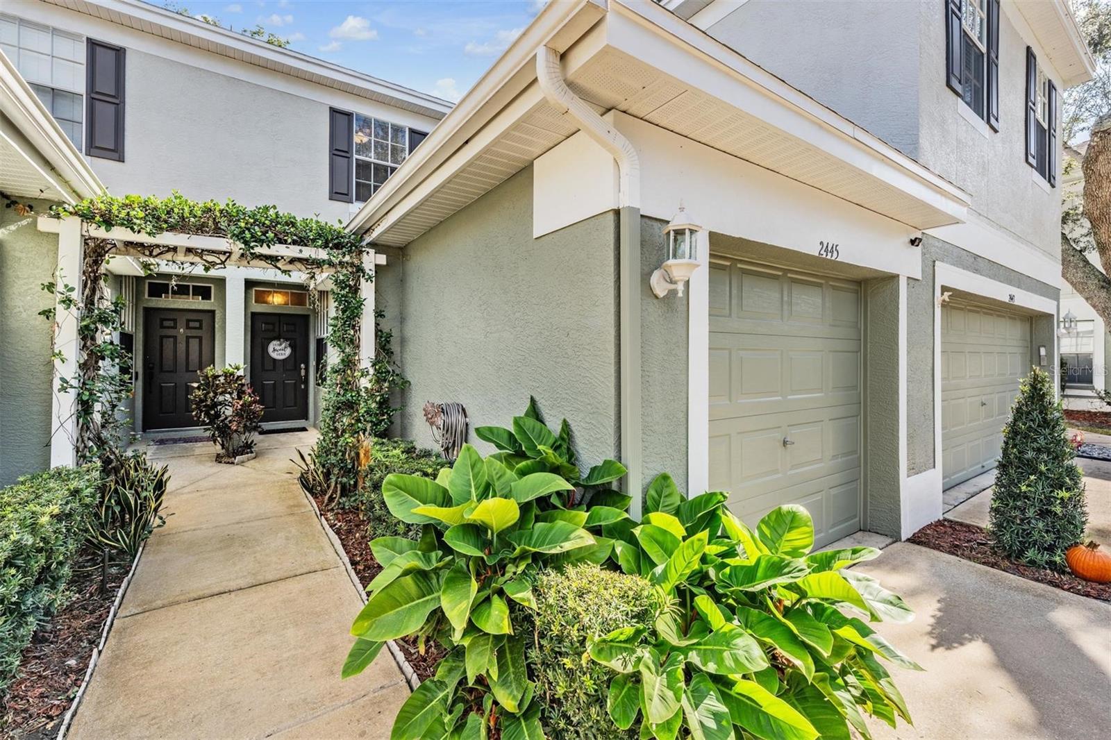 CHELSEA MANOR - Residential