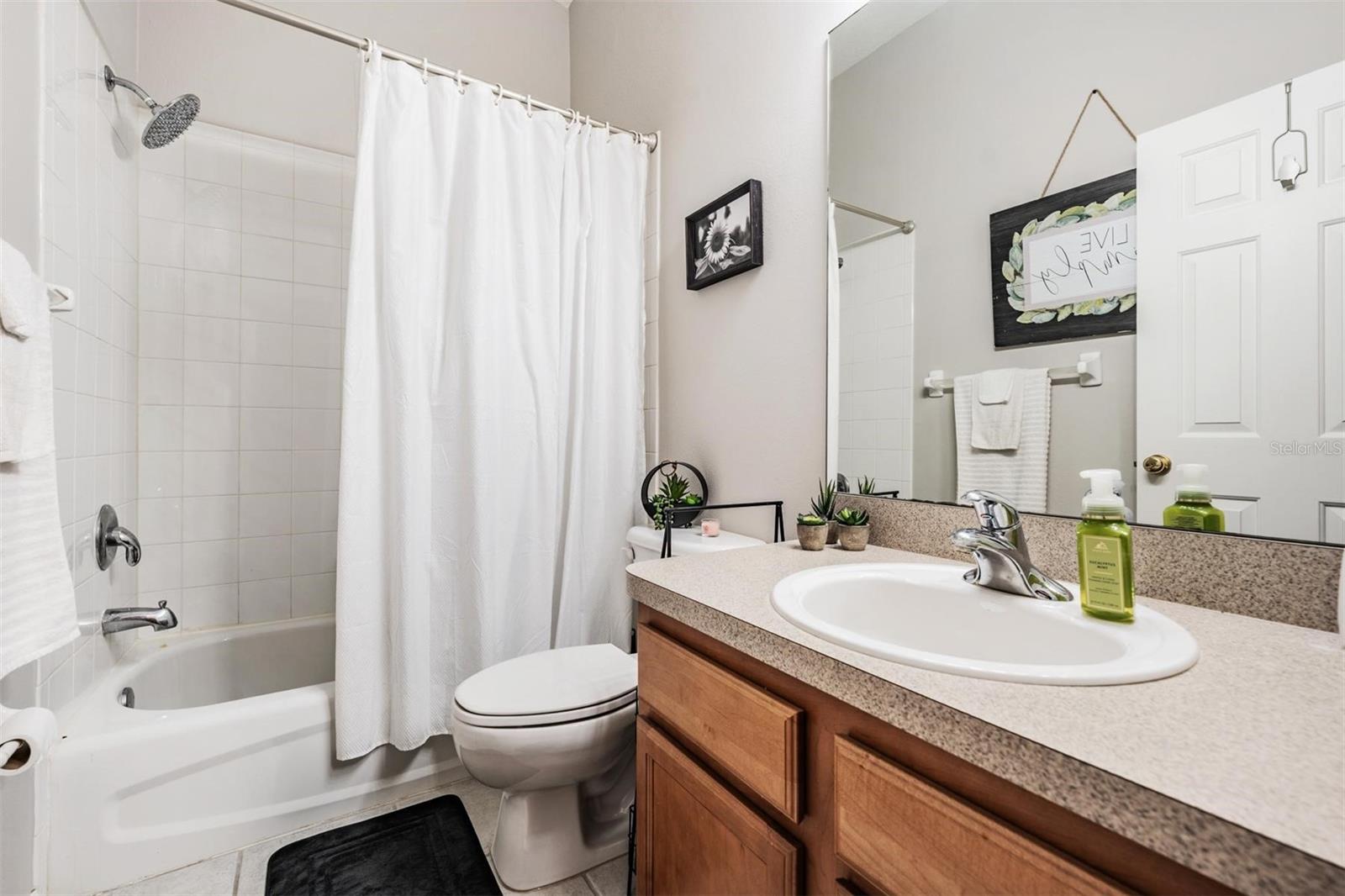 CHELSEA MANOR - Residential