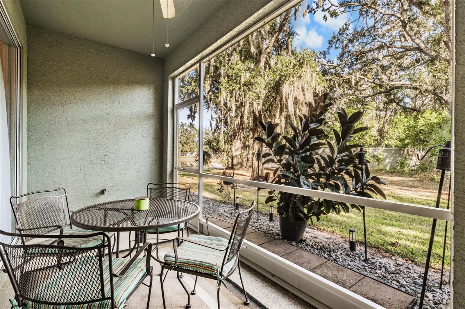 CHELSEA MANOR - Residential