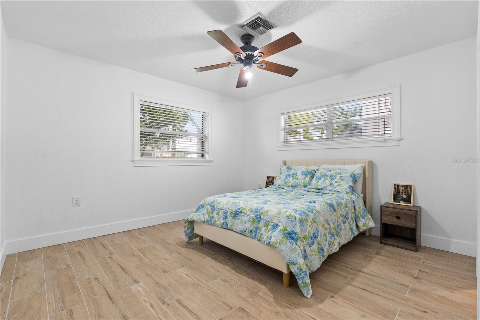 DAVIS ISLANDS PB10 PG52 TO 57 - Residential