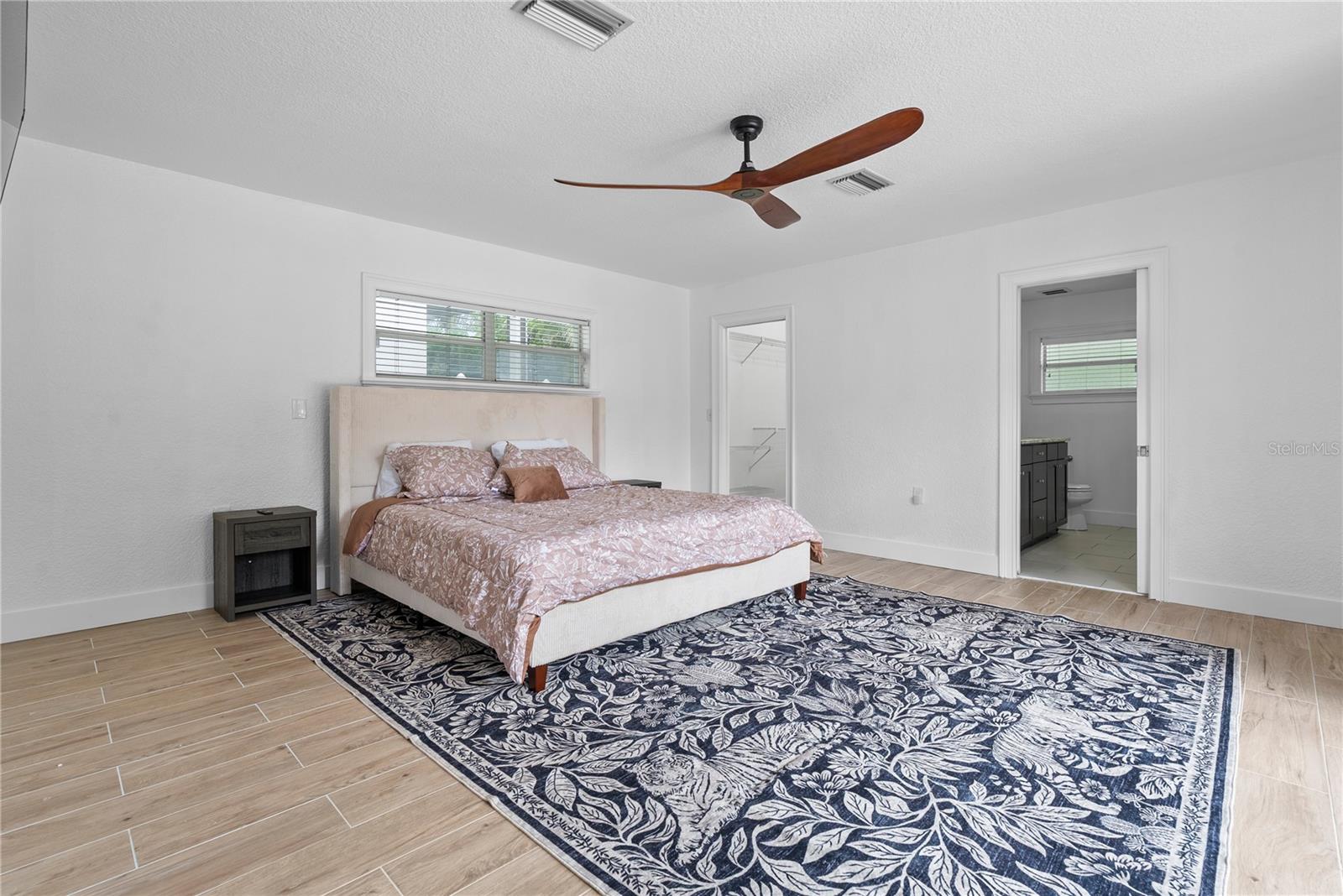 DAVIS ISLANDS PB10 PG52 TO 57 - Residential