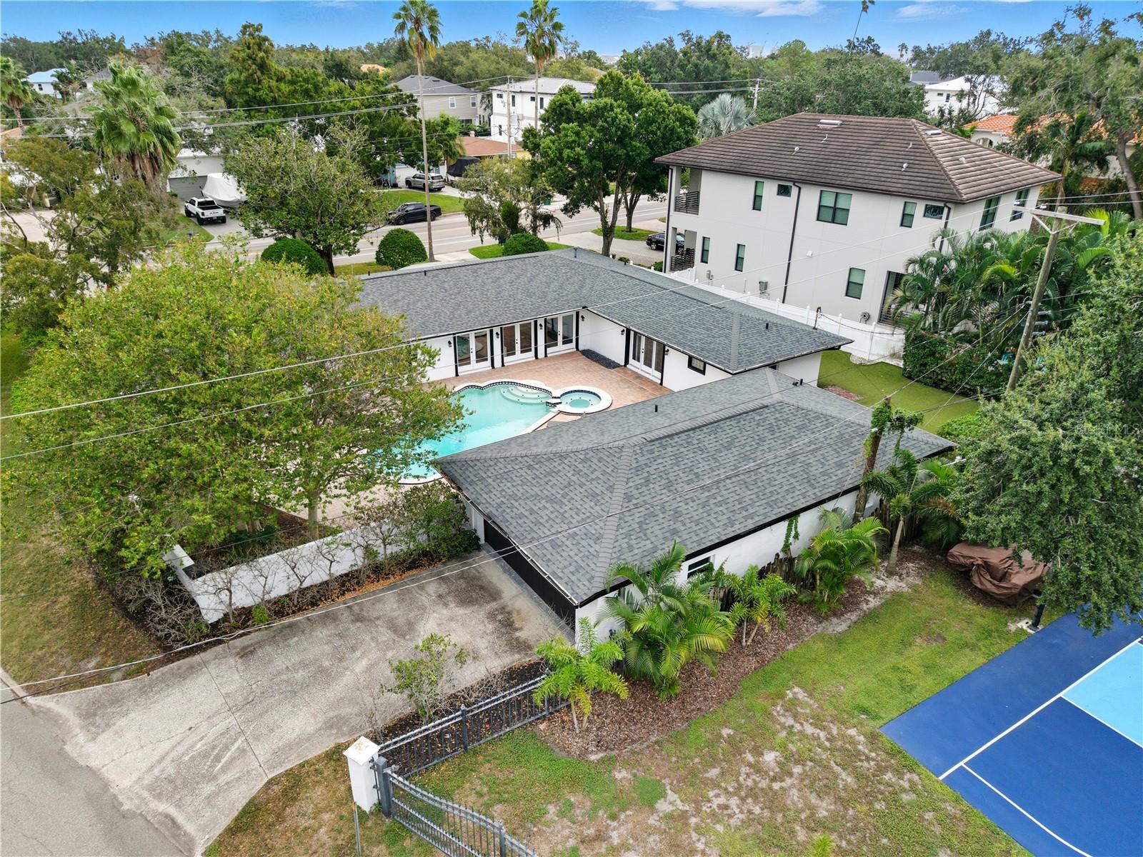 DAVIS ISLANDS PB10 PG52 TO 57 - Residential