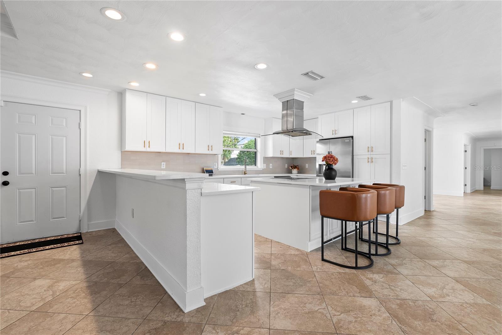 DAVIS ISLANDS PB10 PG52 TO 57 - Residential