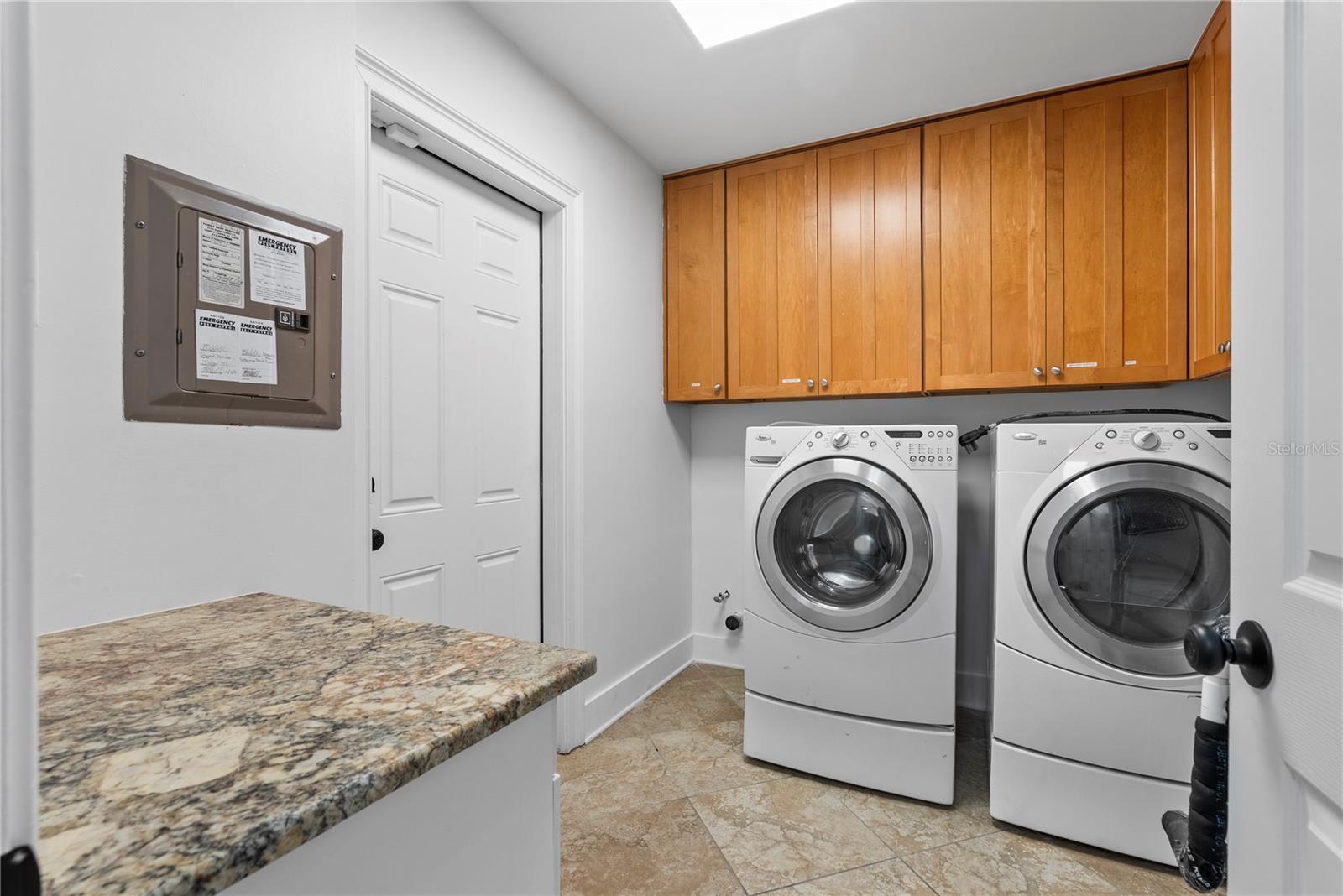 DAVIS ISLANDS PB10 PG52 TO 57 - Residential