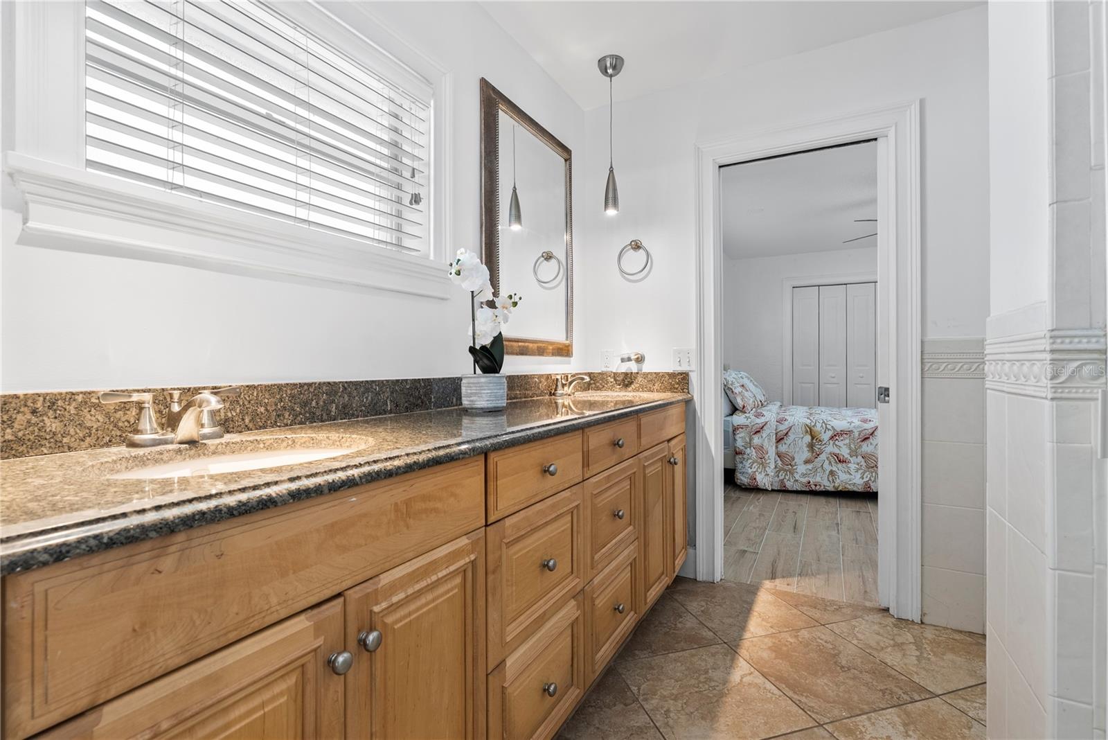 DAVIS ISLANDS PB10 PG52 TO 57 - Residential