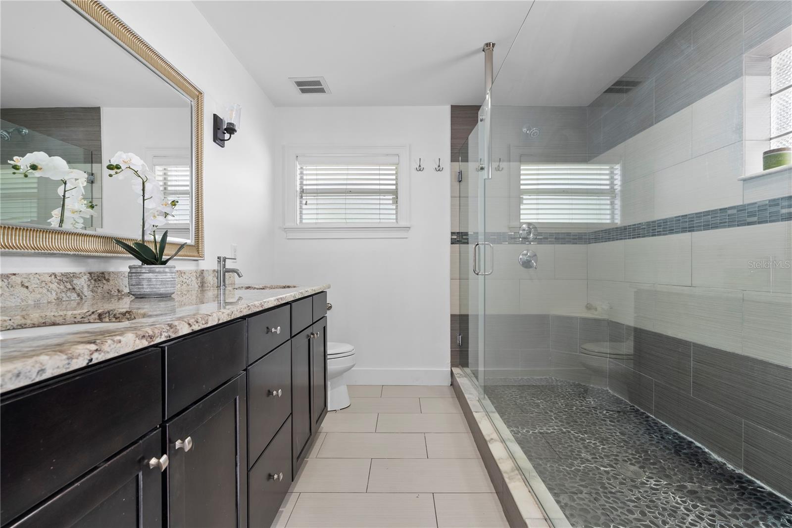 DAVIS ISLANDS PB10 PG52 TO 57 - Residential