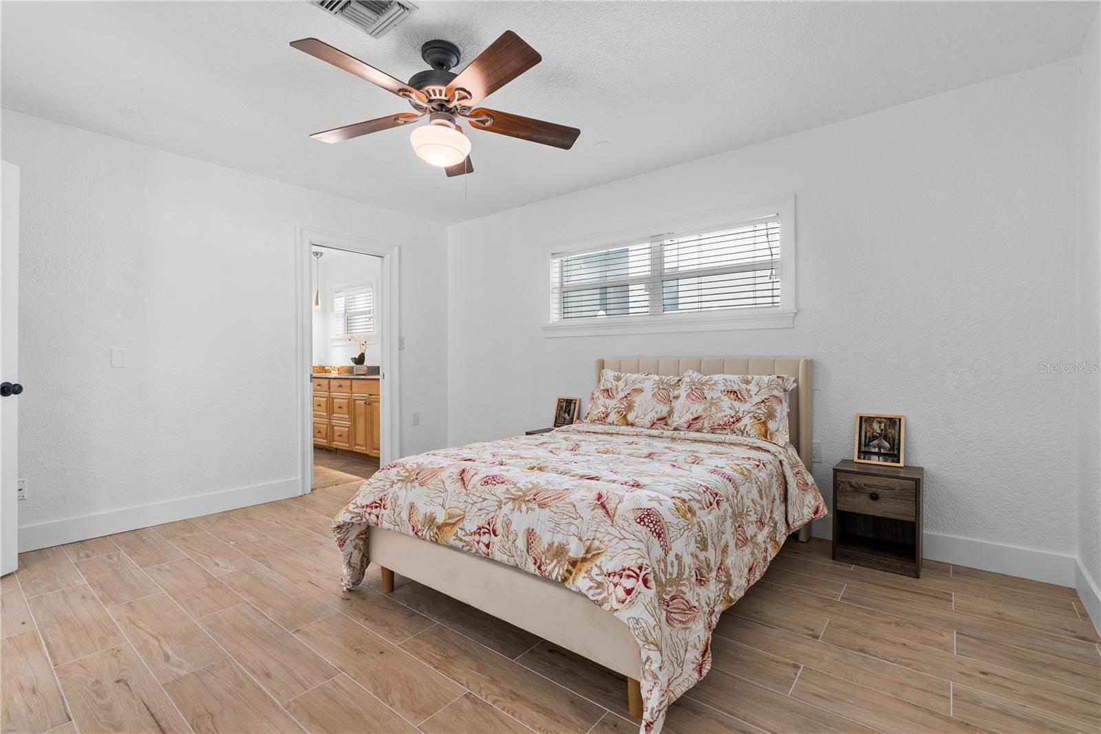 DAVIS ISLANDS PB10 PG52 TO 57 - Residential