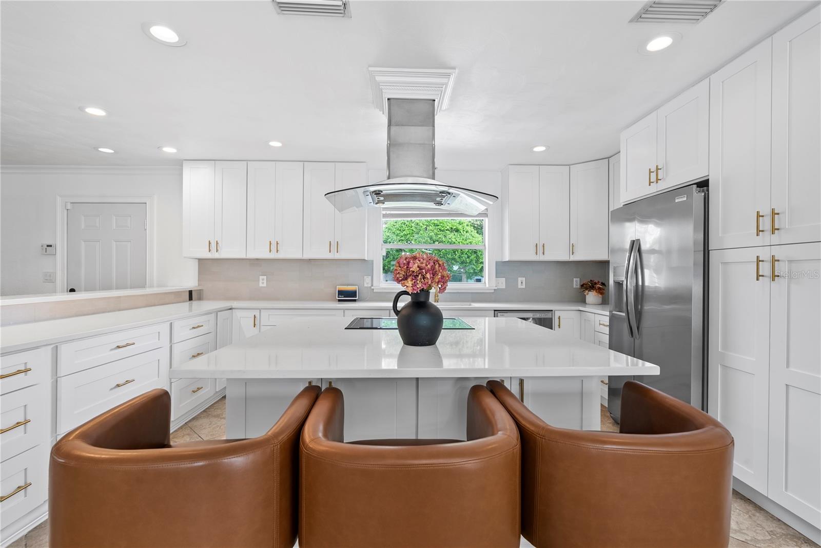 DAVIS ISLANDS PB10 PG52 TO 57 - Residential