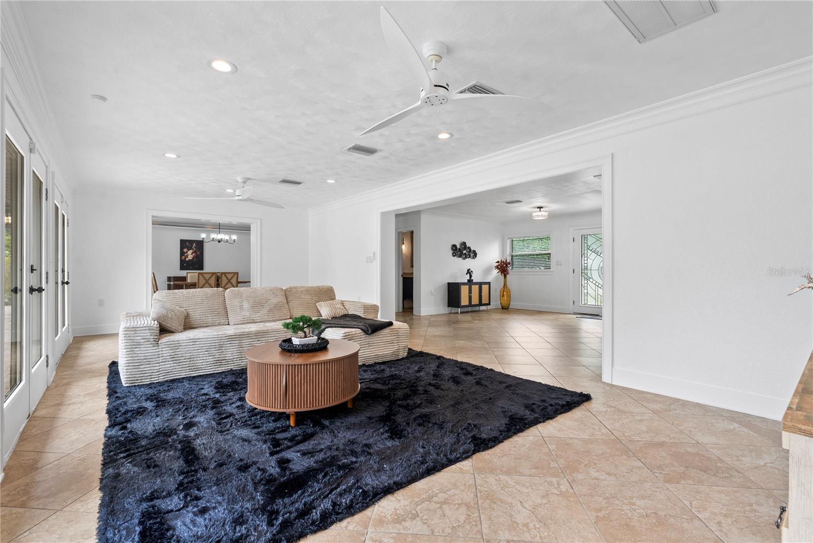 DAVIS ISLANDS PB10 PG52 TO 57 - Residential