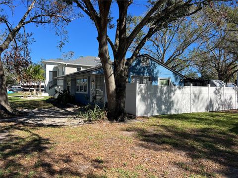401 81ST AVENUE NE ST PETERSBURG FL 33702