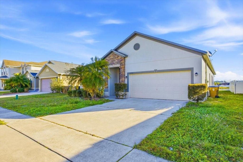 Photo of 5588 Sycamore Canyon Drive, Kissimmee, FL 34758 (MLS # S5139538)