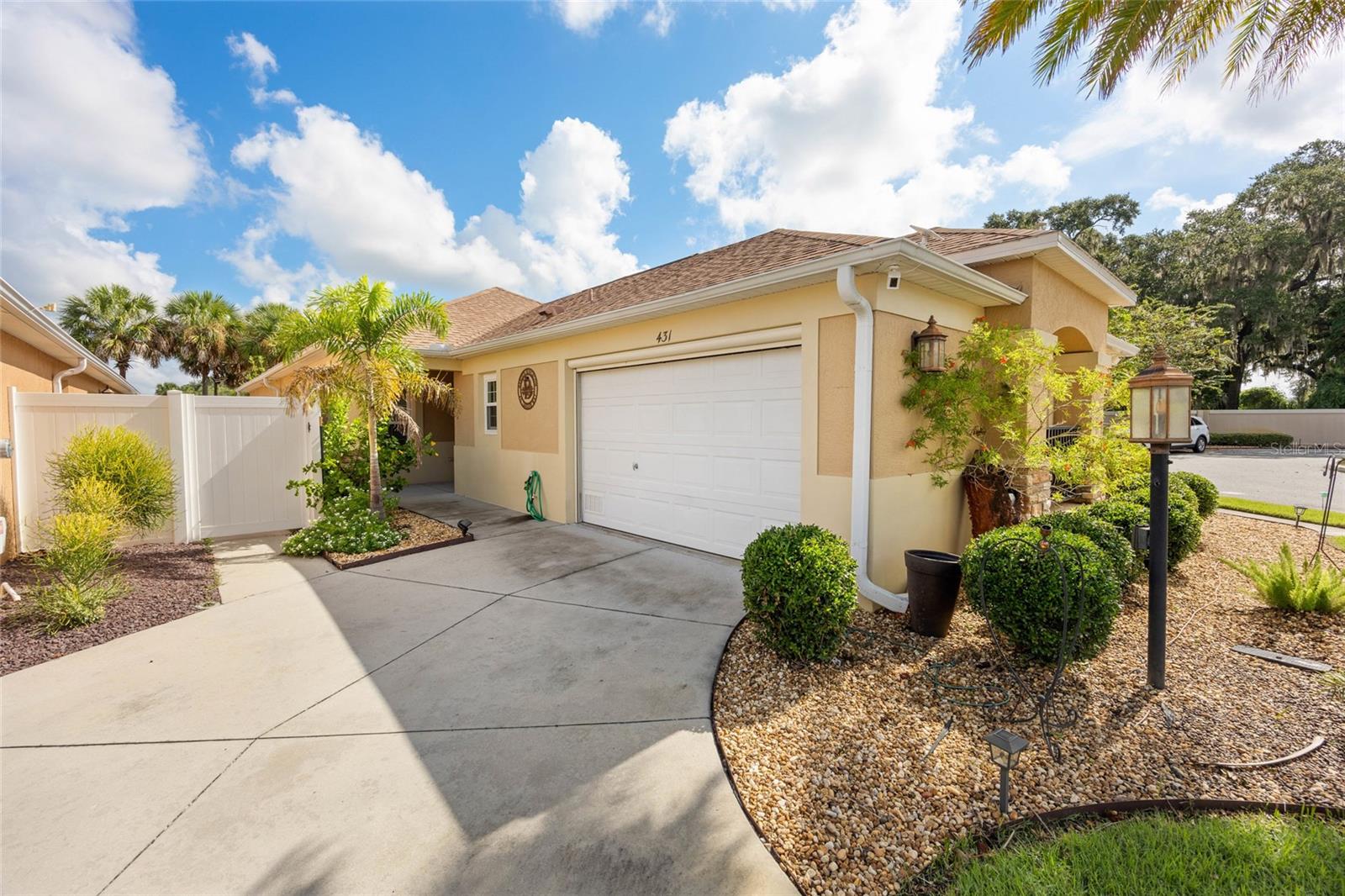 431 JARQUIN WAY