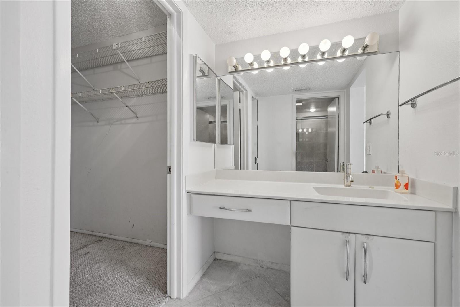 BAY ISLAND GROUP 15 - Residential