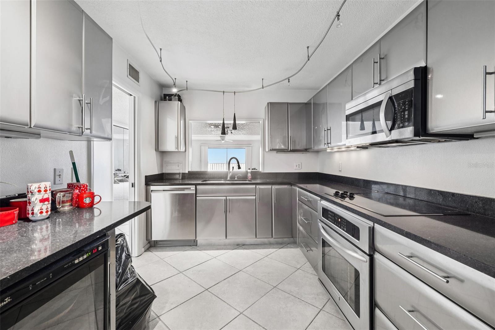 BAY ISLAND GROUP 15 - Residential