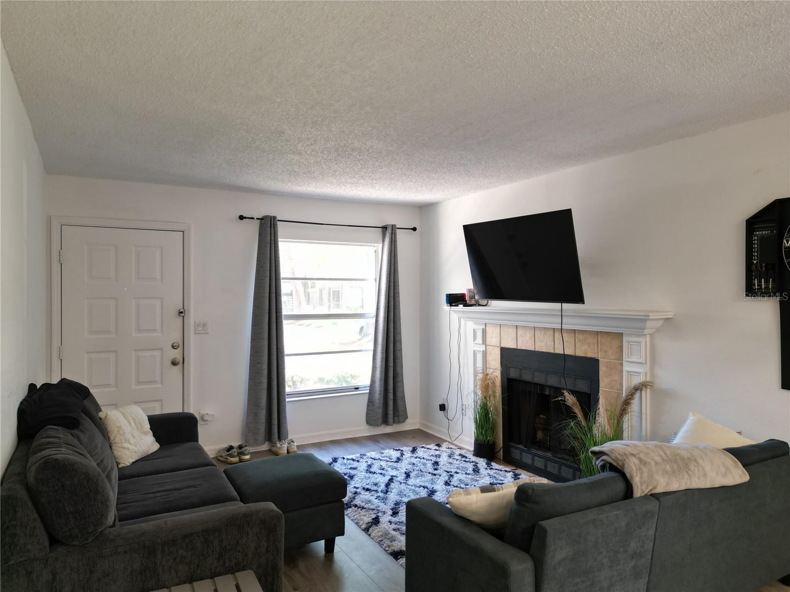 NORTH OAKS CONDO III - Residential