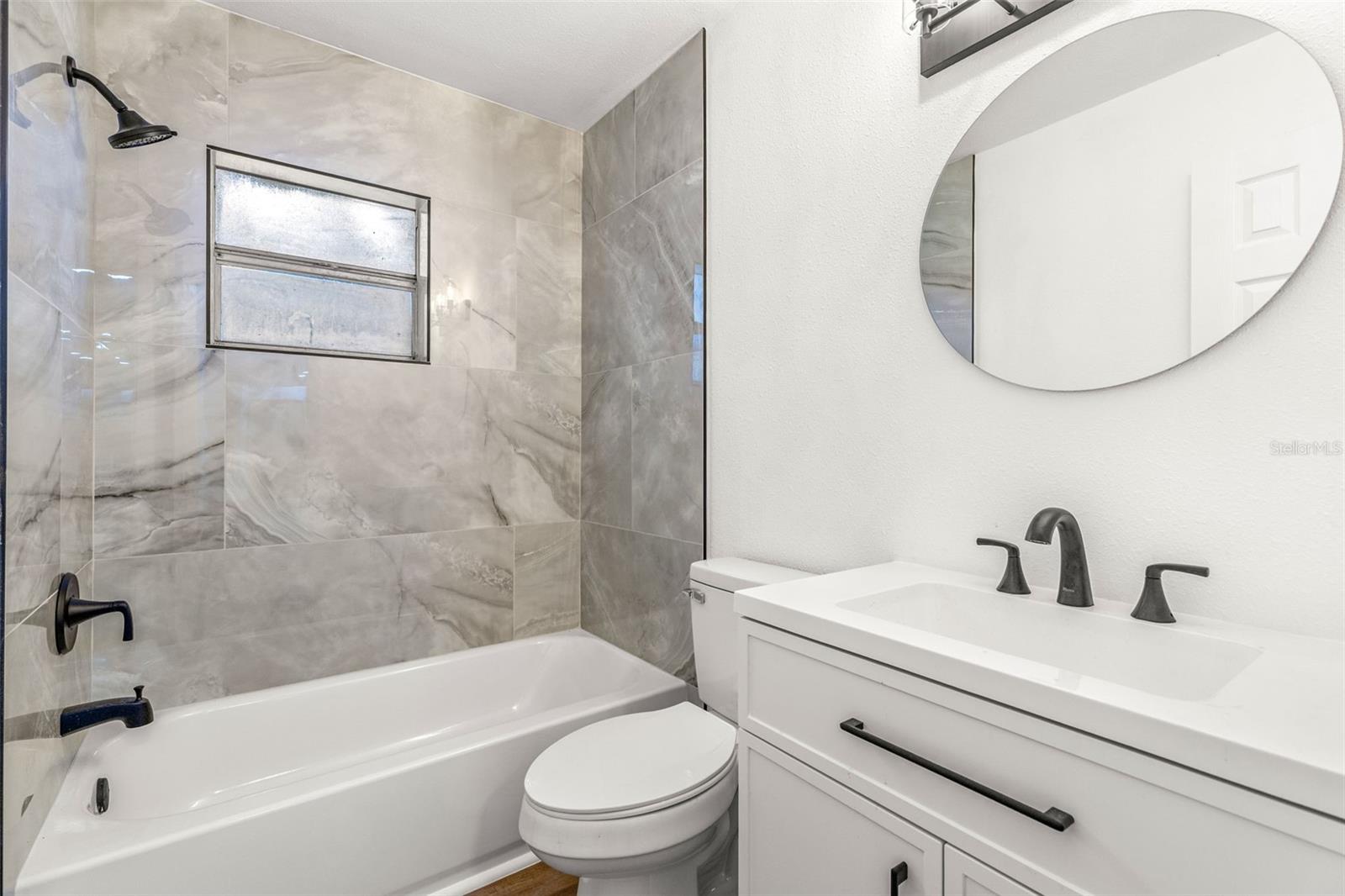 TRENTWOOD MANOR - Residential