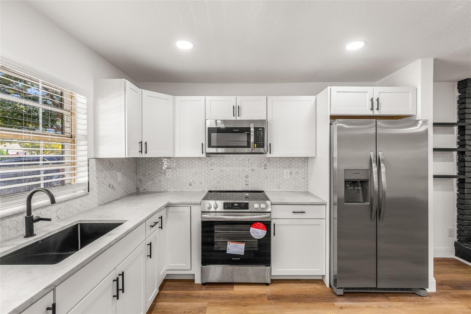 TRENTWOOD MANOR - Residential