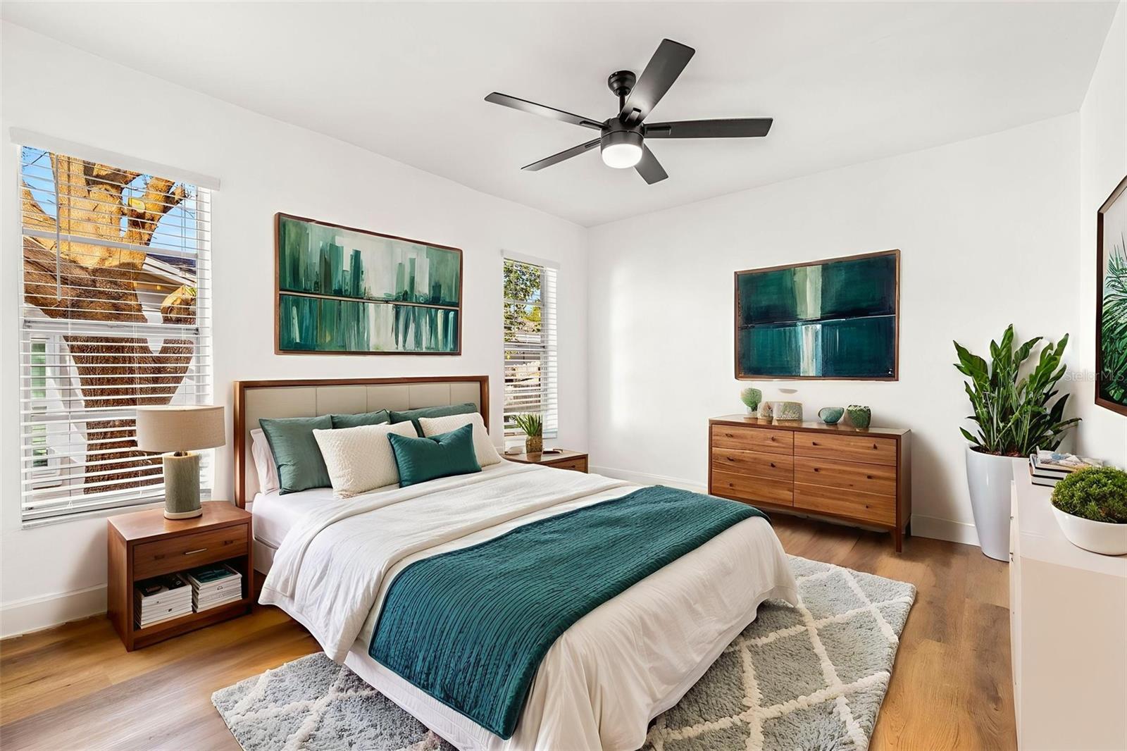 TRENTWOOD MANOR - Residential