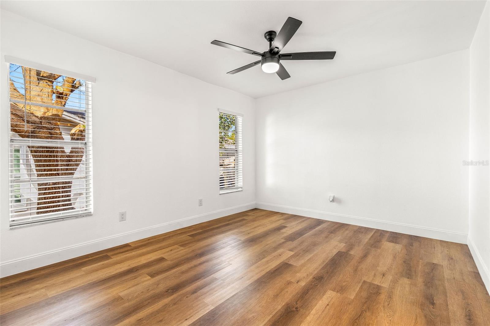 TRENTWOOD MANOR - Residential