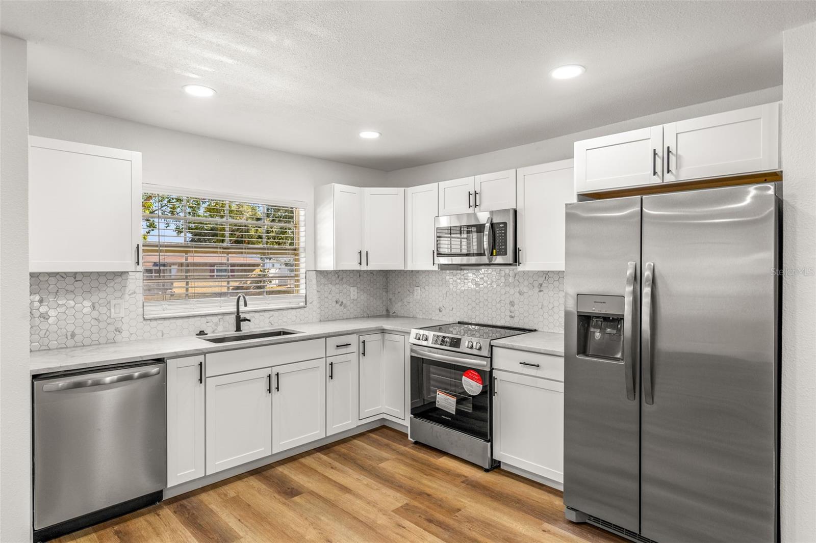 TRENTWOOD MANOR - Residential