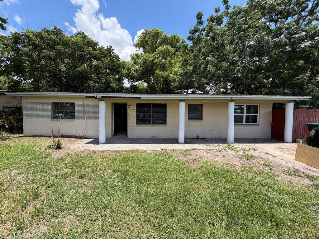 Photo of 6213 Tavendale Drive, Orlando, FL 32809 (MLS # O6425847)