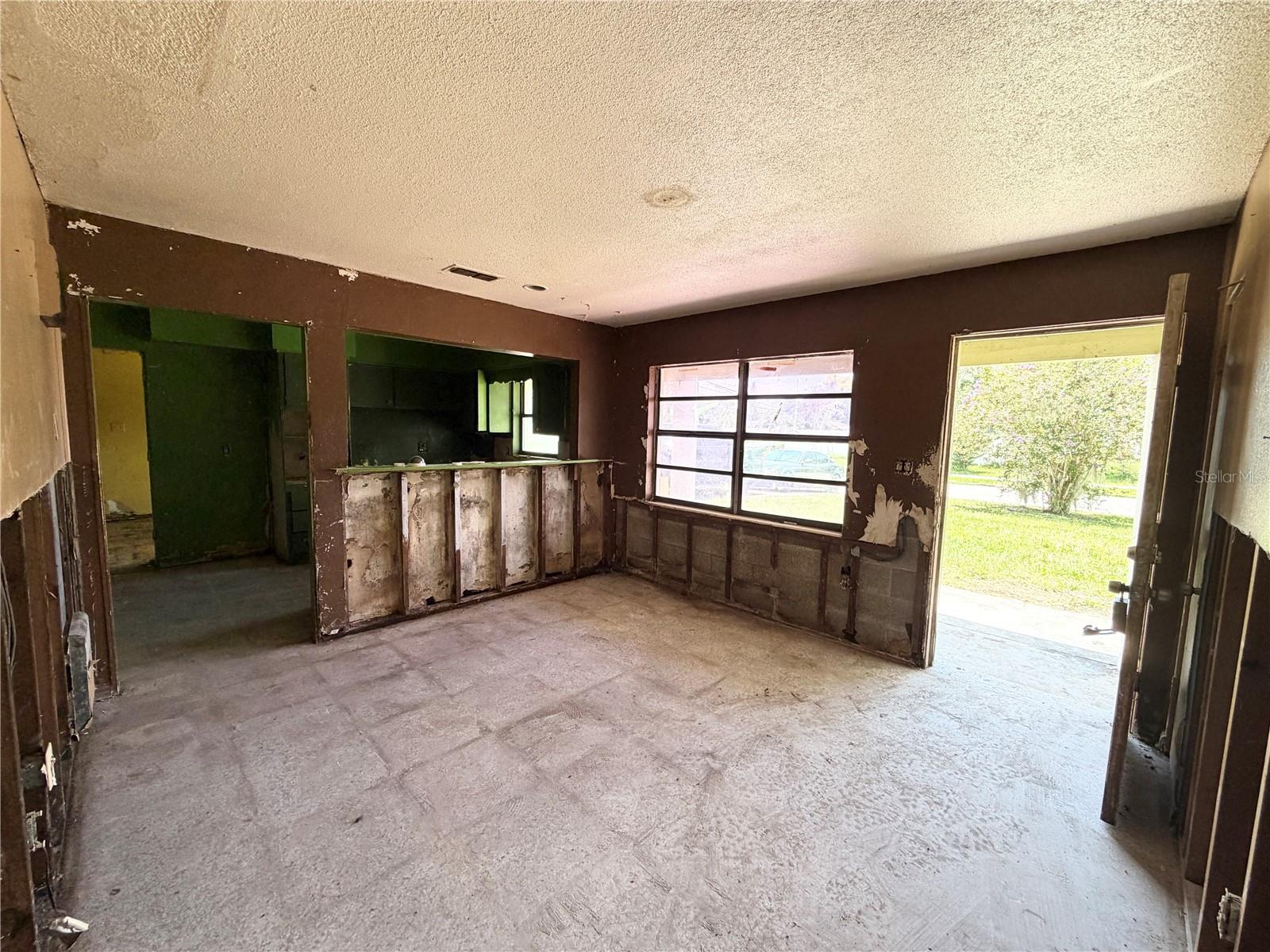 6213 TAVENDALE DRIVE