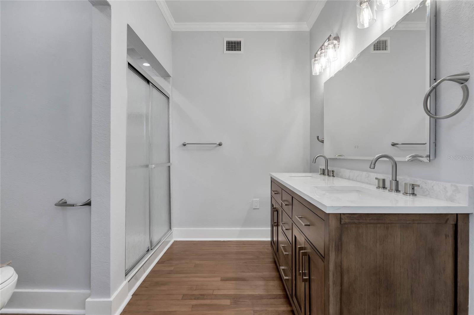 LEESBURG GAMBLE COTTRELL - Residential Lease