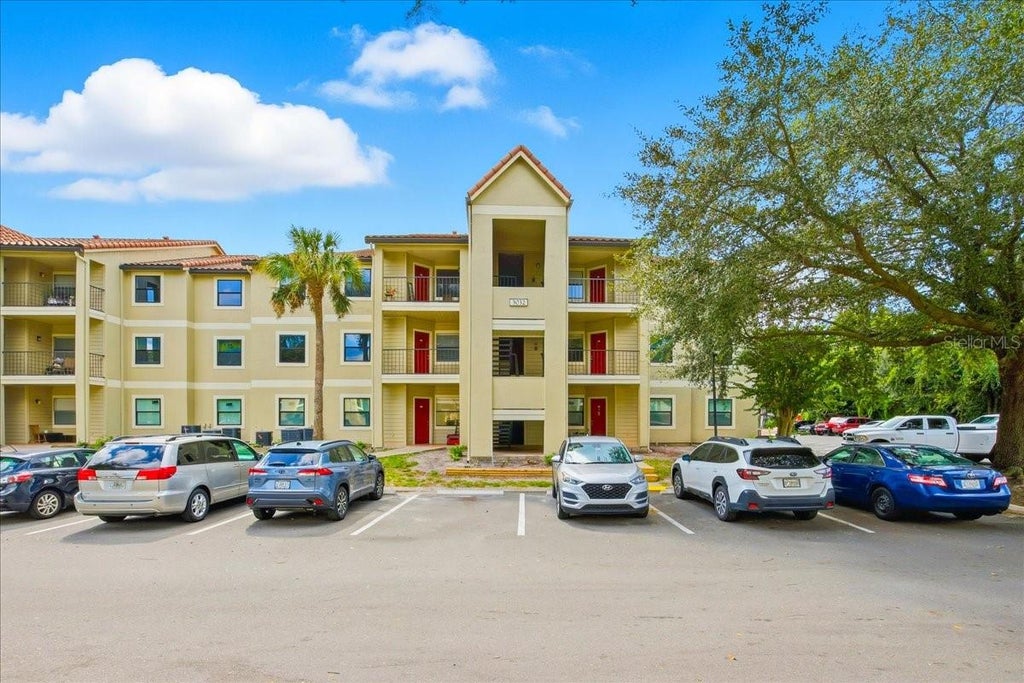 Photo of 3032 Parkway Boulevard #307, Kissimmee, FL 34747 (MLS # O6414823)