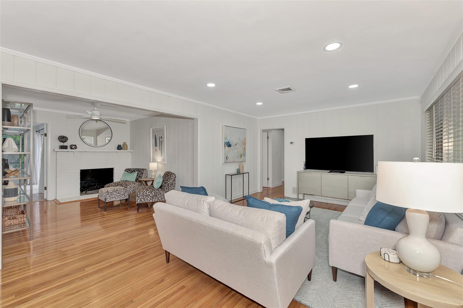 MIDWOOD MANOR - Residential Lease