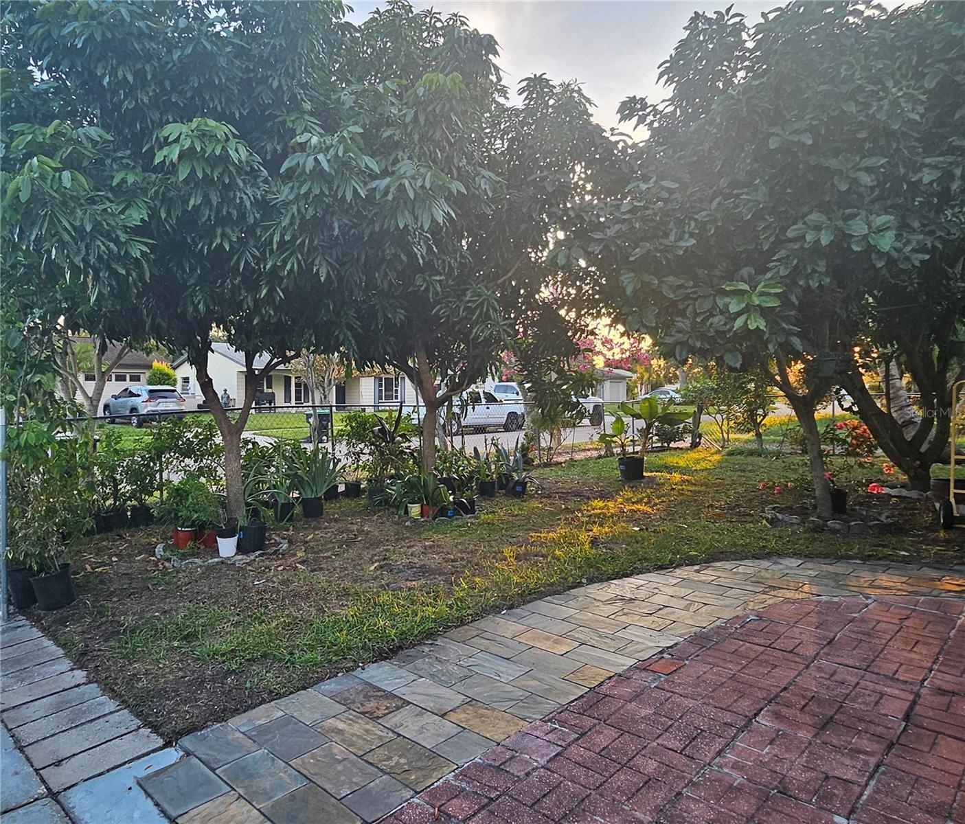 2815 FIELDCREST COURT