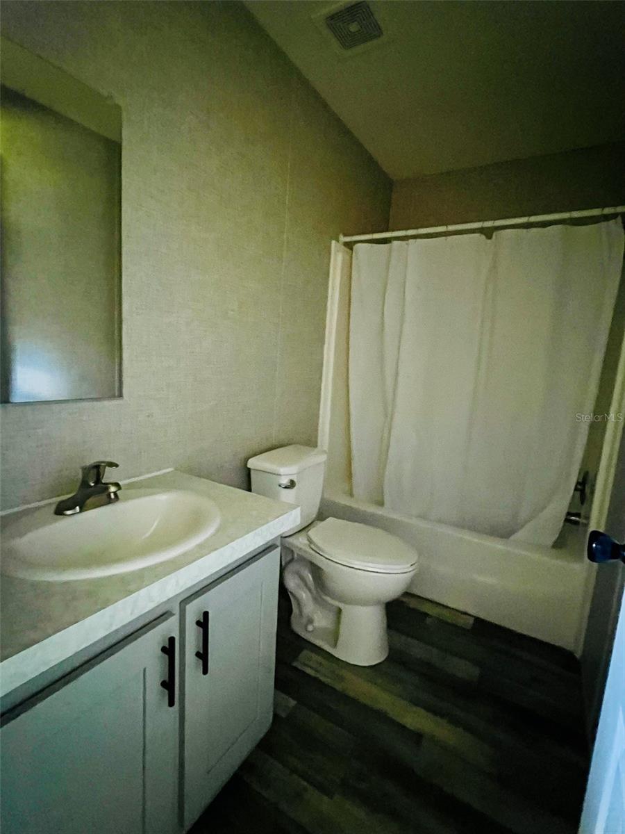 GOLDEN PARADISE - Residential