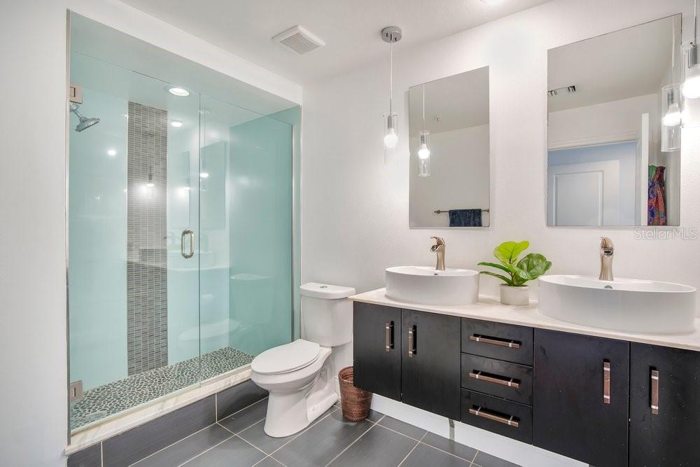 WAVERLY/LK EOLA - Residential