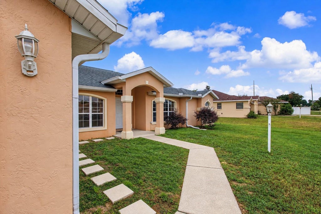 Photo of 4820 SW 107 Lane, Ocala, FL 34476 (MLS # O6452721)