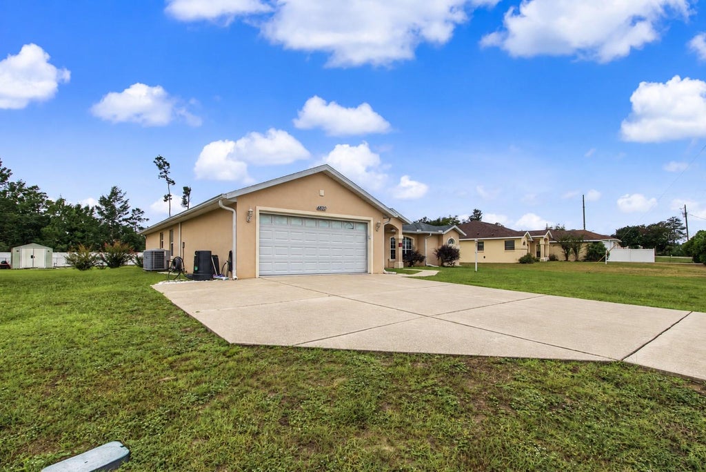 Photo of 4820 SW 107 Lane, Ocala, FL 34476 (MLS # O6452721)