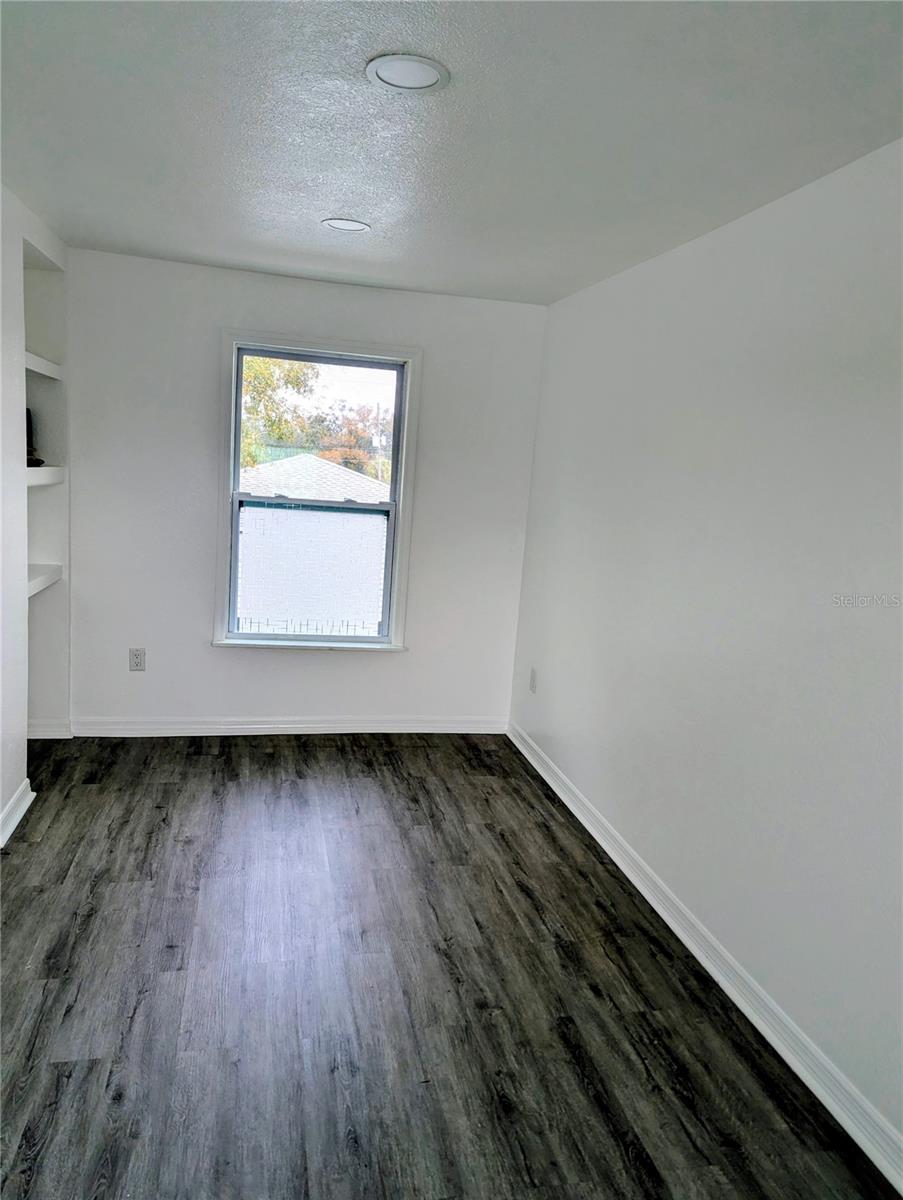 832 14TH STREET N 1/2