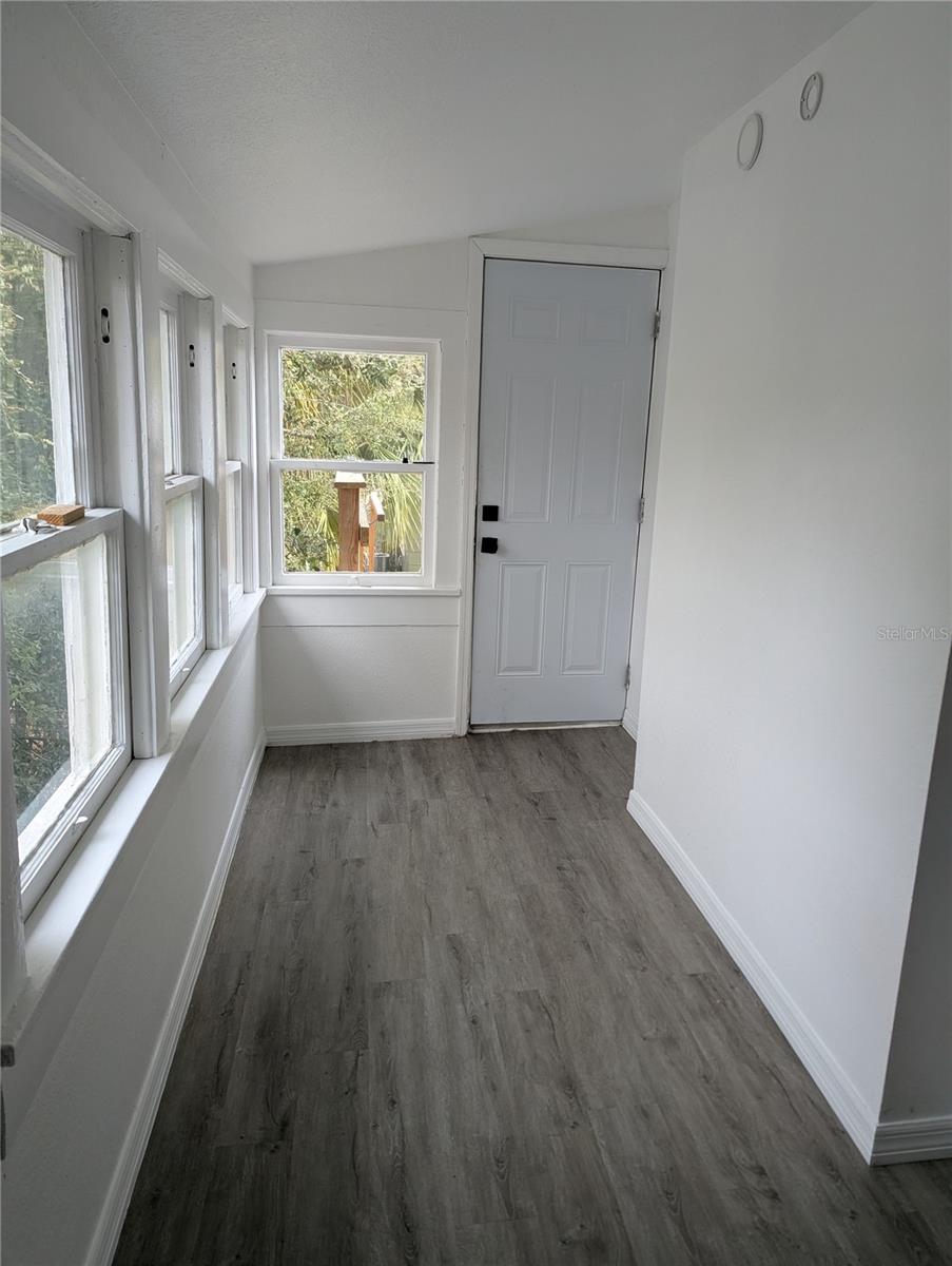 832 14TH STREET N 1/2