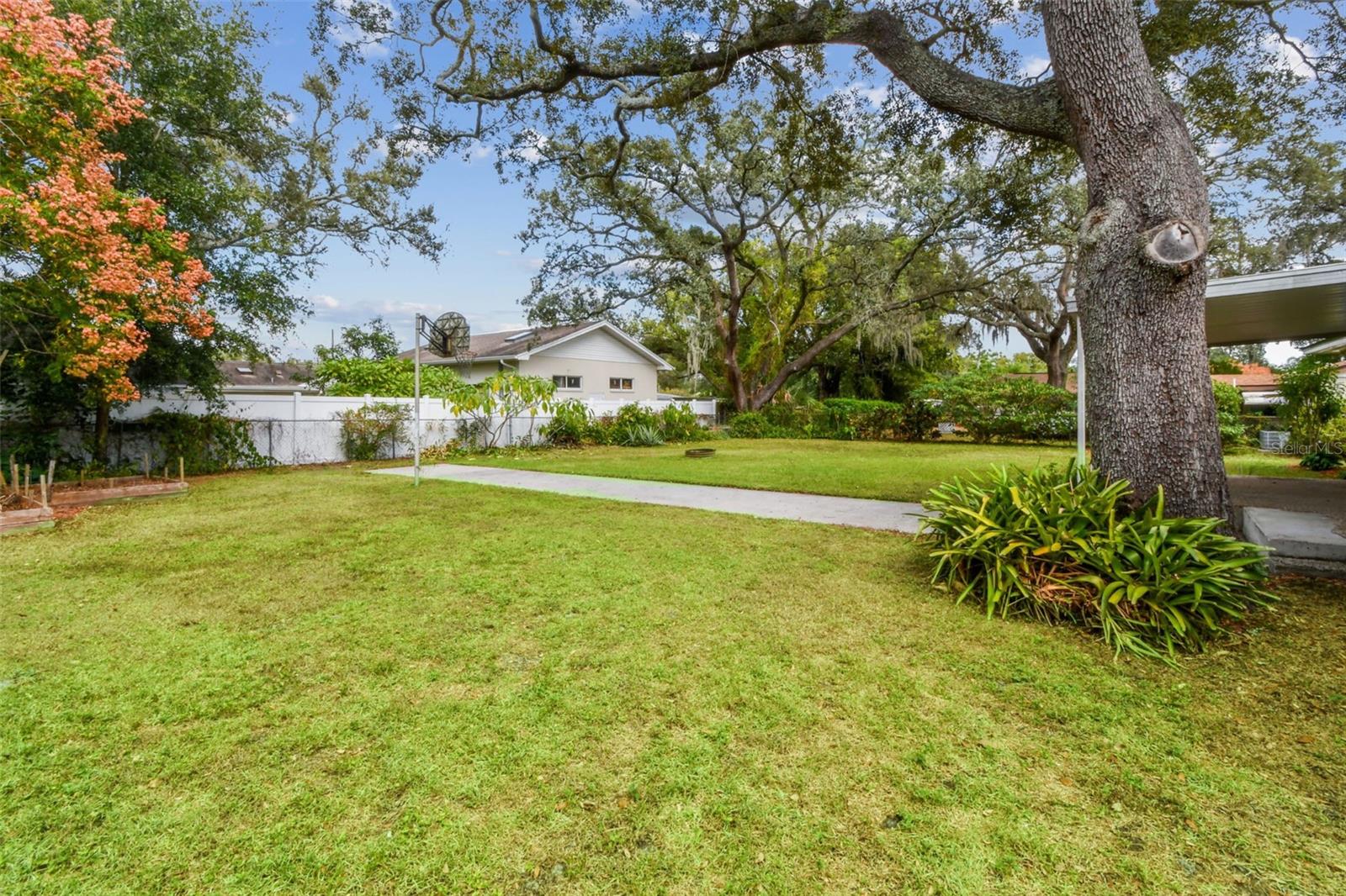 GOLFLAND OF TAMPAS NORTH SIDE - Residential