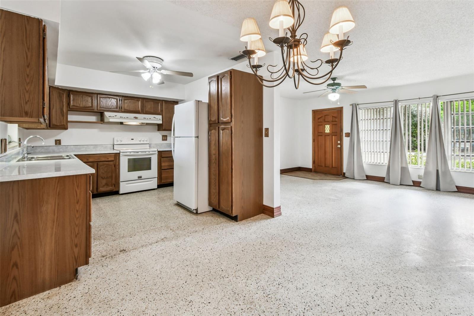 GOLFLAND OF TAMPAS NORTH SIDE - Residential