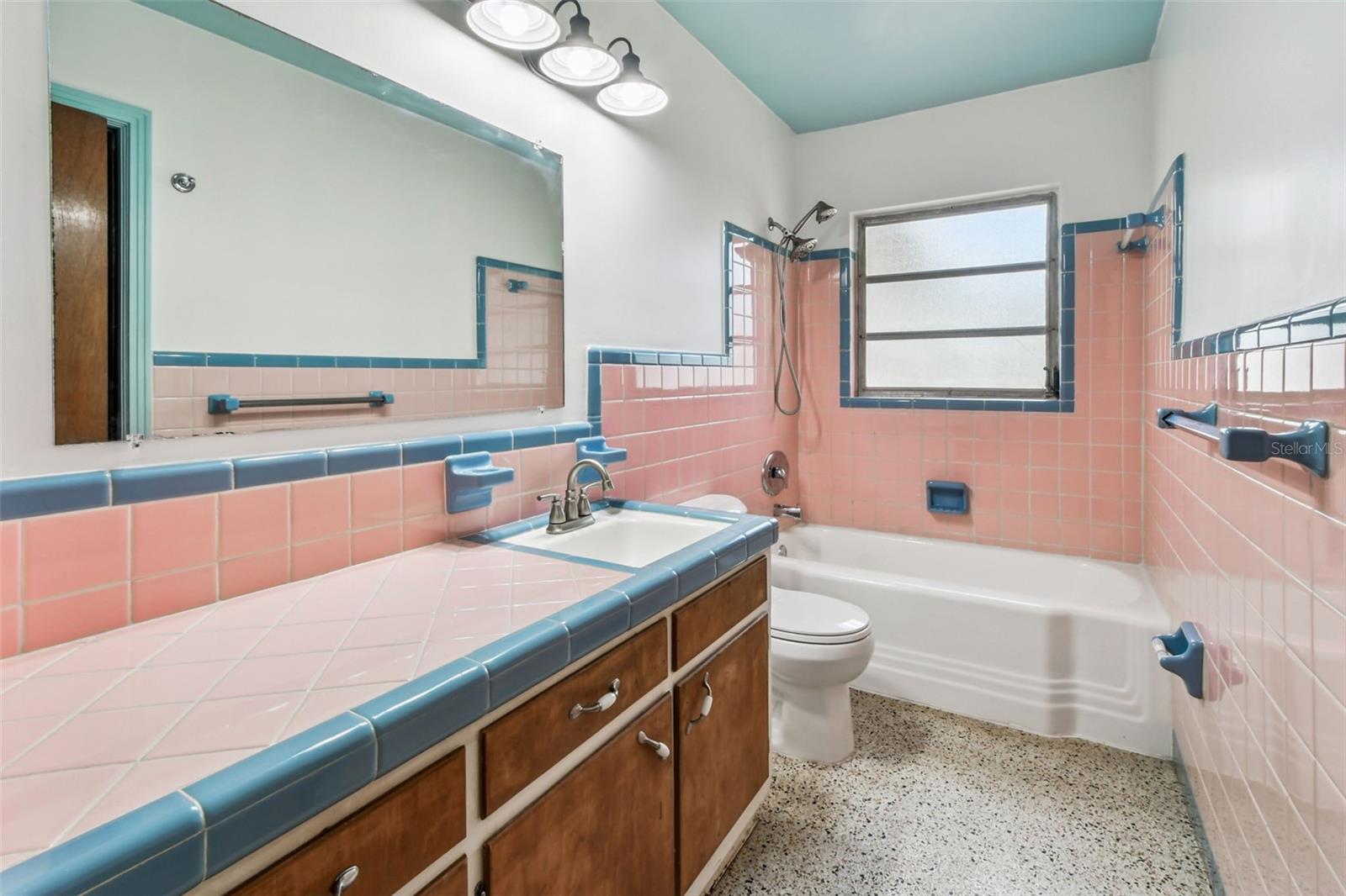 GOLFLAND OF TAMPAS NORTH SIDE - Residential