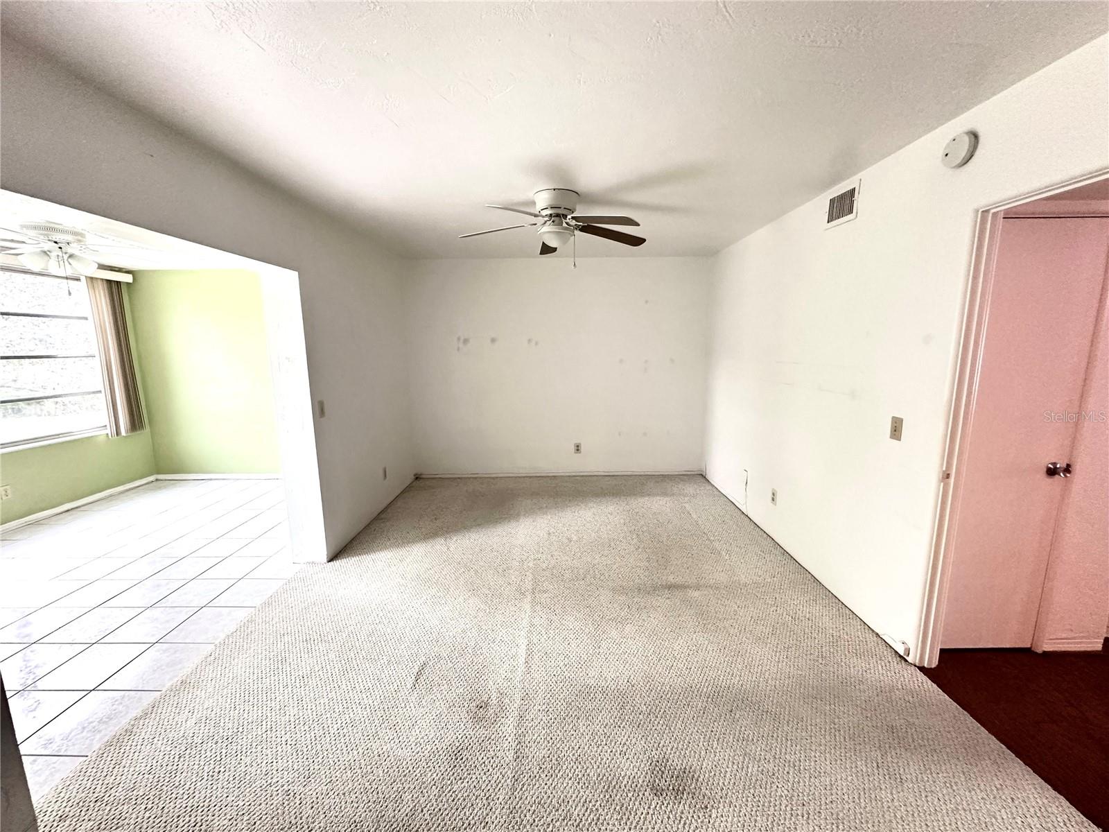 ON TOP OF THE WORLD - Residential