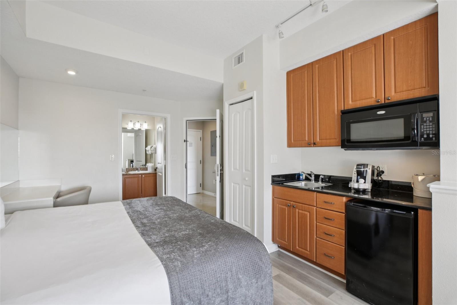 POINT ORLANDO RESORT CONDOMINIUM PHASE 1 9512/3560 - Residential