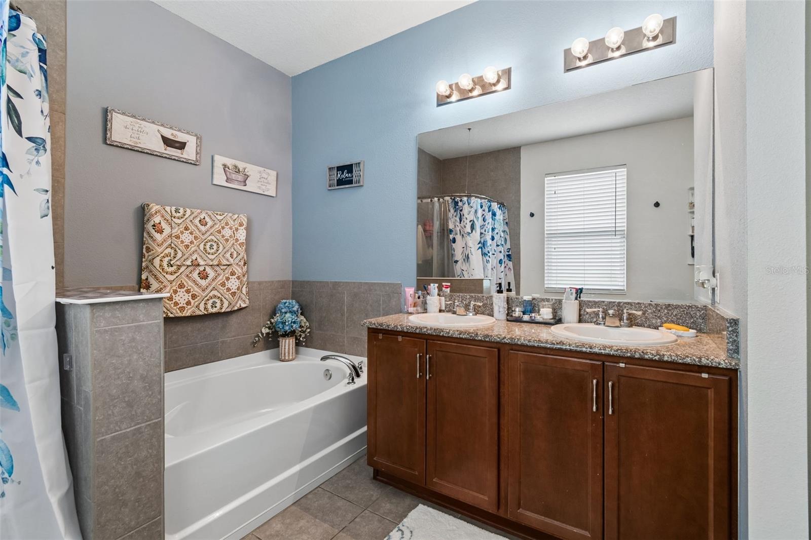 MEDFORD LAKES PH 1 - Residential