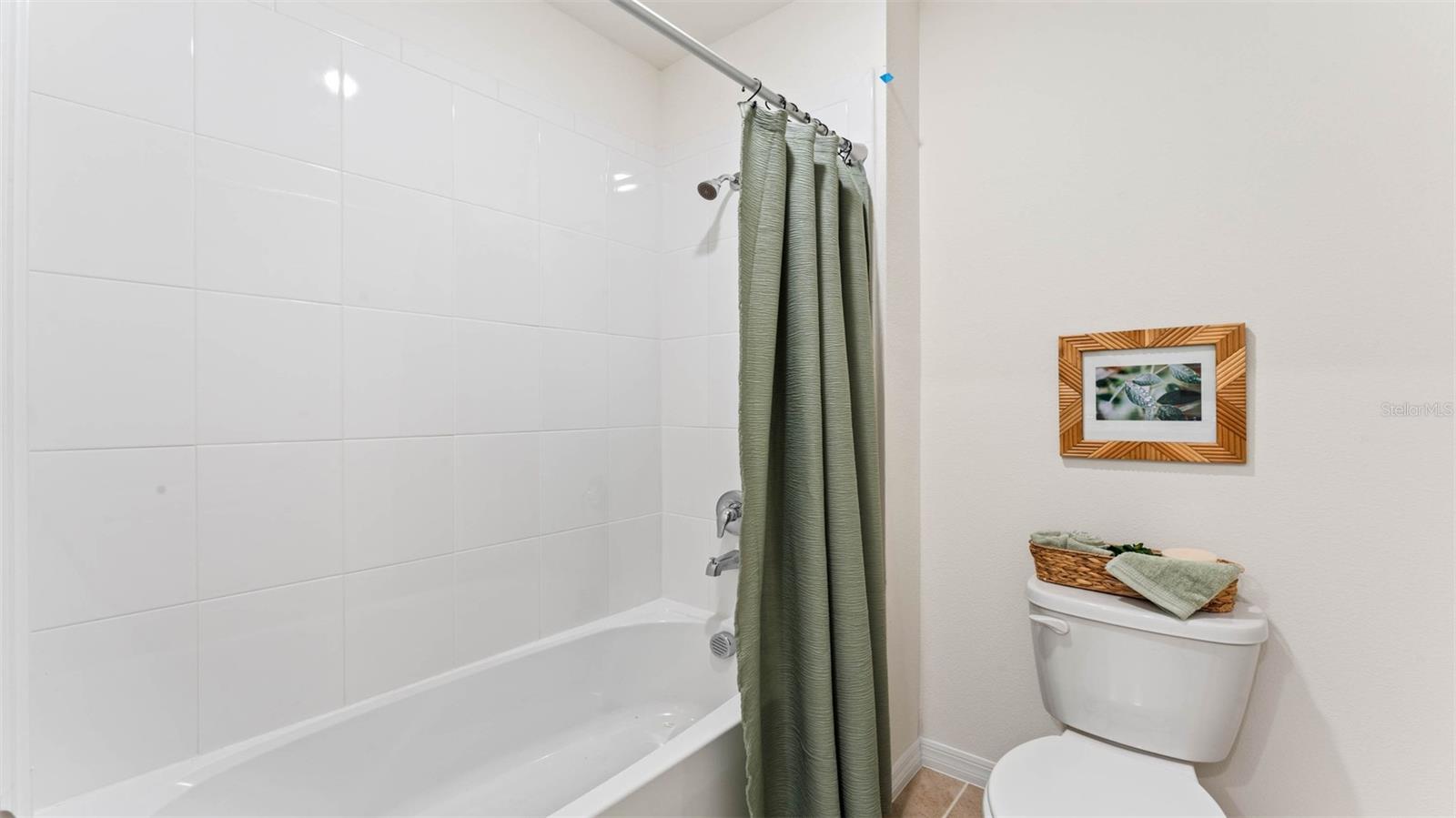 BUENA LAGO PH 4 - Residential