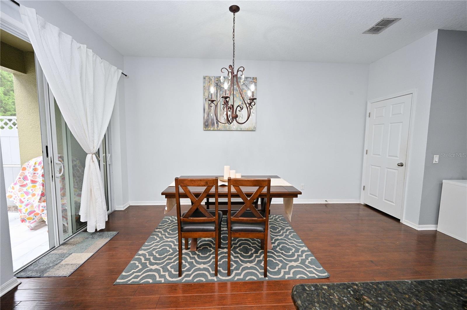 SOUTH HAMPTON - Residential Lease