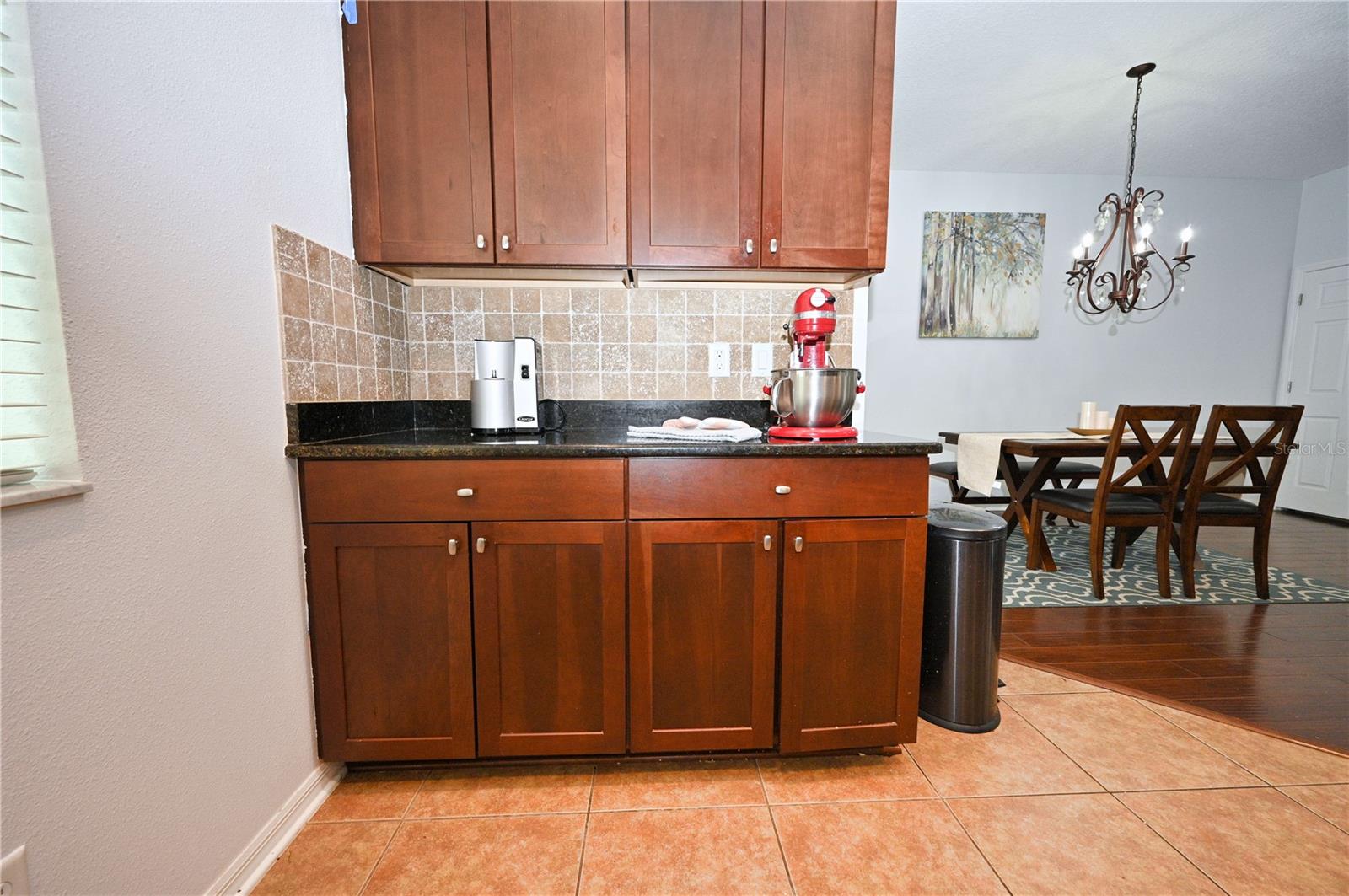 SOUTH HAMPTON - Residential Lease