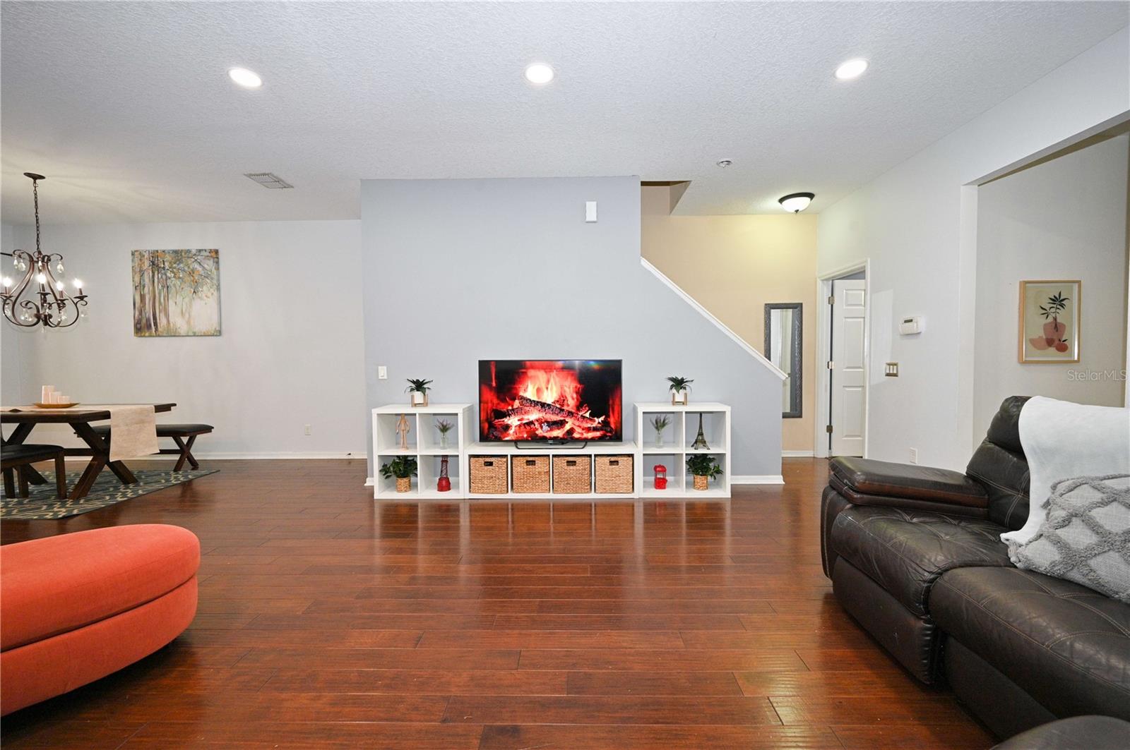 SOUTH HAMPTON - Residential Lease