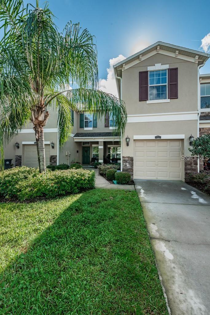 SOUTH HAMPTON - Residential Lease